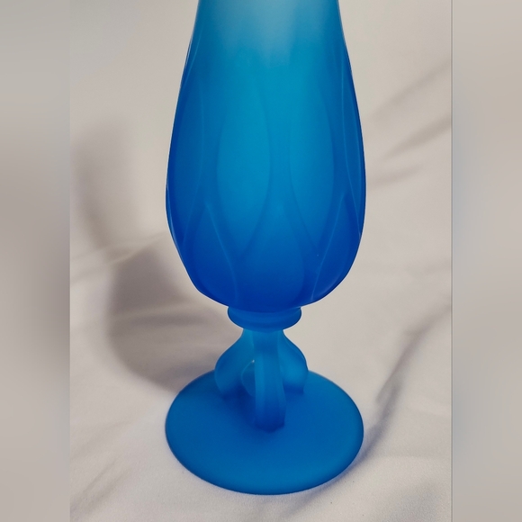 VTG Westmoreland Doric Blue Mist Swung Vase! 12.5" - Picture 3 of 7